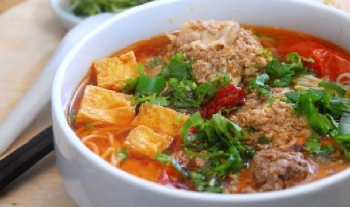 canh riêu cua đậu phụ ngon