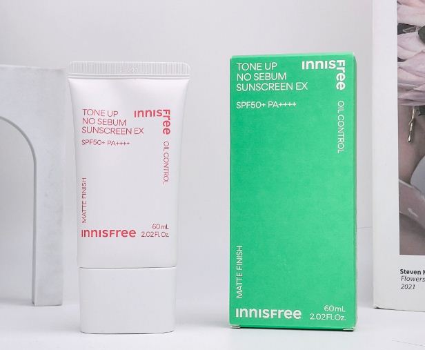 kem chống nắng innisfree nâng tone da Tone Up No Sebum